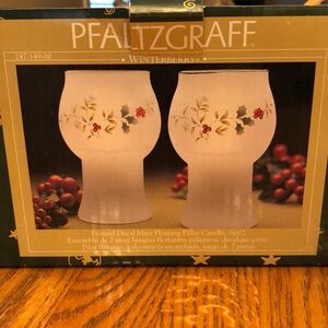 Pfaltzgraff Winterberry mini floating pillar candle set
